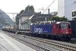 sbb-cargo/835213/die-re-620-016-illnau-effretikon-am Die Re 620 016 'Illnau-Effretikon' am 17.8.23 bei der Einfahrt in den Bahnhof Visp.