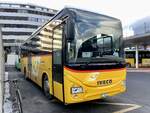 visp/834929/der-iveco-crossway-108m-10518-vs Der Iveco Crossway 10.8M '10518' 'VS 48333' vom PU Autotour, Visp am 2.2.23 auf dem Bahnhofplatz Visp.