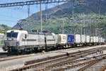brig/707244/railcare-vectron-rem-476-453-vaud Railcare Vectron Rem 476 453 'Vaud' am 15.4.20 bei der Ausfahrt in Brig.