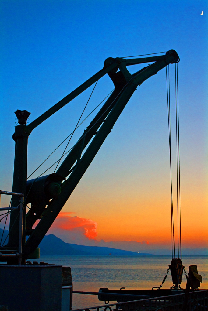 Abendliche Stimmung am Genfersee, Vevey am 25.05.2012. Hier habe ich etwas mit den Reglern gespielt.
