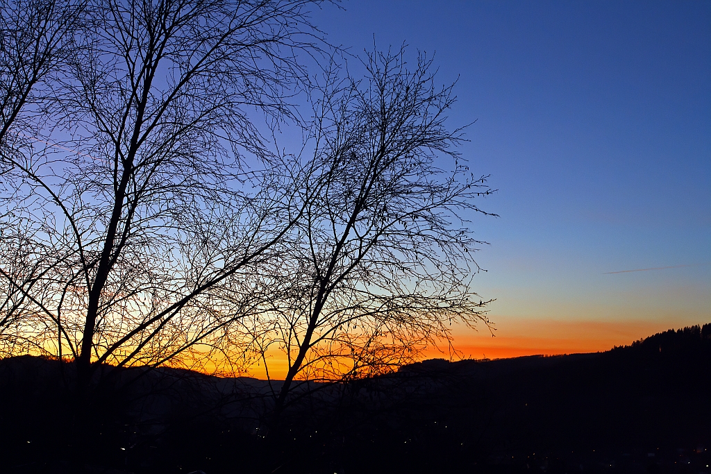Abendrot �ber dem Hellertal (Herdorf) am 16.01.2012.