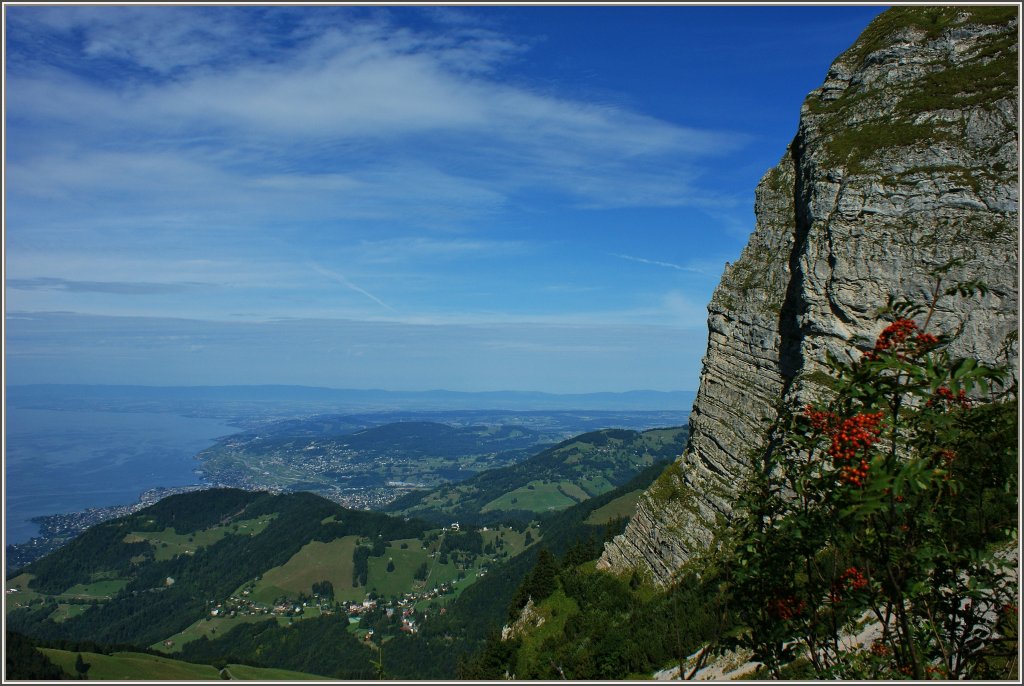 Ausblick vom Col de Jaman auf die Riveria des Genfersee's und den Jura.
(28.08.2012) 