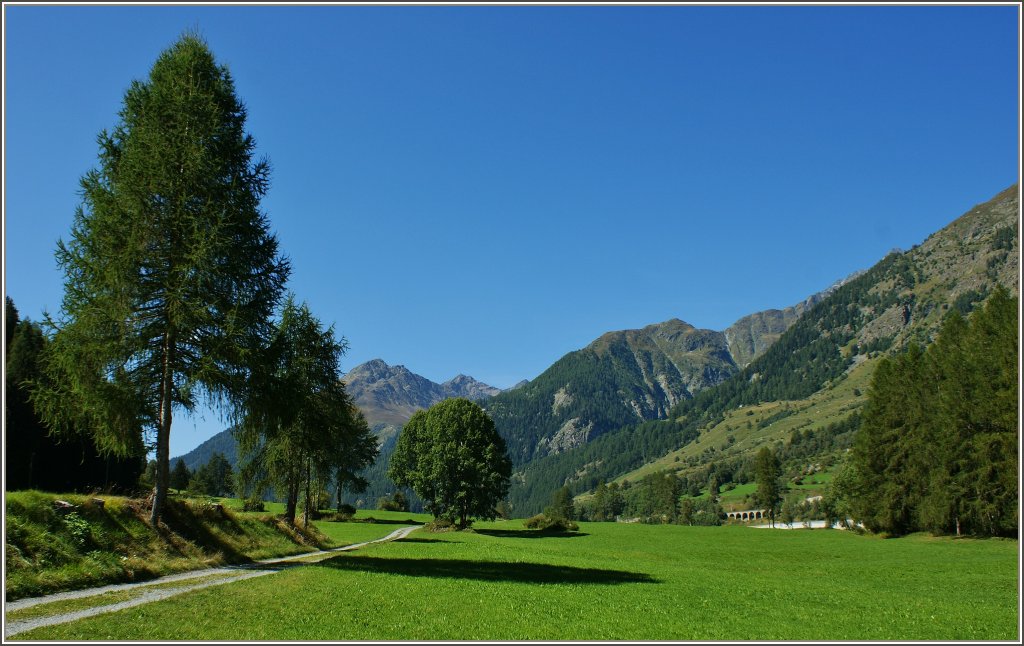 Dieser Wanderweg f�hrte uns durch das Inntal.
(11.09.2011)
