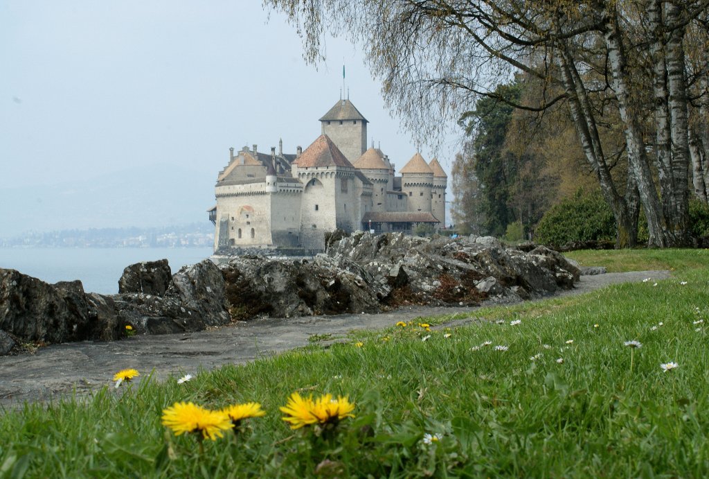 Nur z�gernd schleicht der Fr�hling ums Ch�teau de Chillon. 
16. April 2010.
