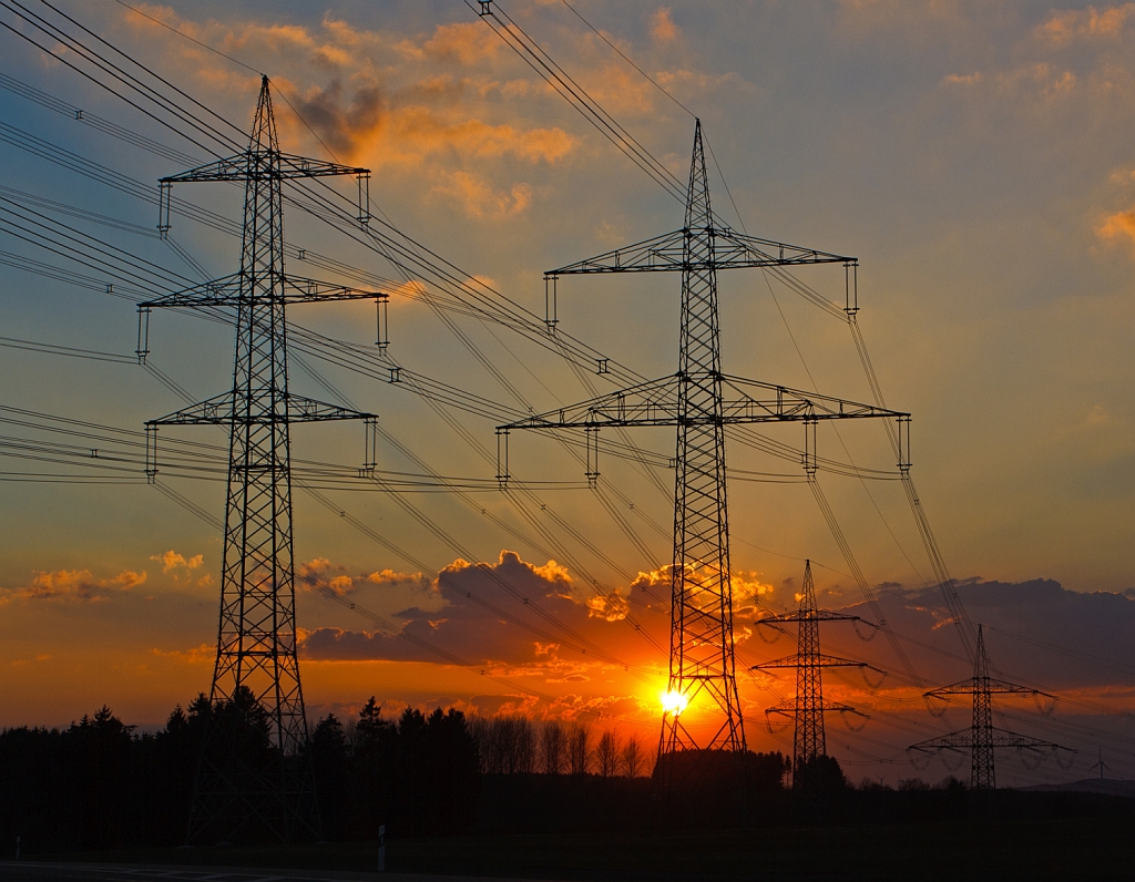 Sonnenenergie direkt ins Netz........

Sonnenuntergang �ber dem Westerwald, hier am 25.04.2013 bei Nisterau.