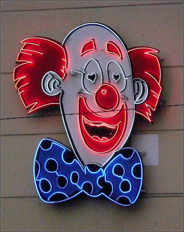 Erwischt! Obwohl maskiert, haben wir Gary nat�rlich sofort erkannt und dabei mag er den Karneval doch angeblich gar nicht. 27.02.09 (Jeanny)