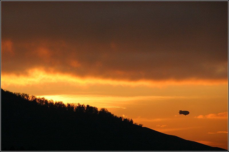 Sonnenuntergang einen Tag sp�ter, unser Wohnzimmerausblick. 15.11.2008 (Matthias)