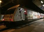 Re 460 086 mit der TGV Lyra Werbung stand am Abend vom 18.12.19 im Bhf Brig