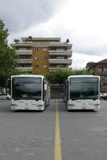 Zwei Citaro vom Ortsbus Brig-Glis am 9.8.16 auf dem Zirkusplatz in Brig abgestellt.