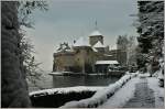 Der Schnee zaubert am Ch�teau de Chillon eine besondere Stimmung.