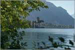 Das Ch�teau de Chillon im zarten Herbstgr�n.