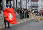 Der March�s Folkloriques 2009 in Vevey wurde von Alphornbl�sern und Fahnenschwinger bereichert.